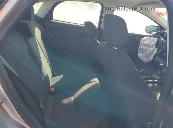 1FADP3E28JL300335 2018 FORD FOCUS Серый Вид задних сидений