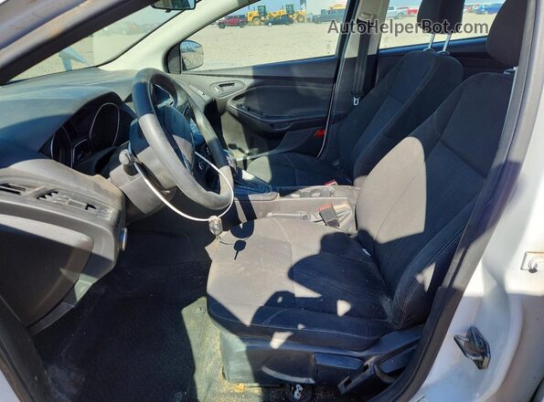 1FADP3E29GL228554 2016 FORD FOCUS White Front interior view