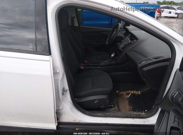 1FADP3E2XHL205110 2017 FORD FOCUS White Widok wnętrza z przodu