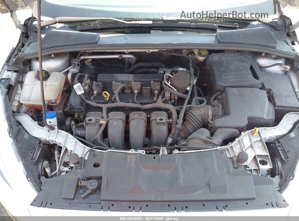 1FADP3F20GL246746 2016 FORD FOCUS Silver 