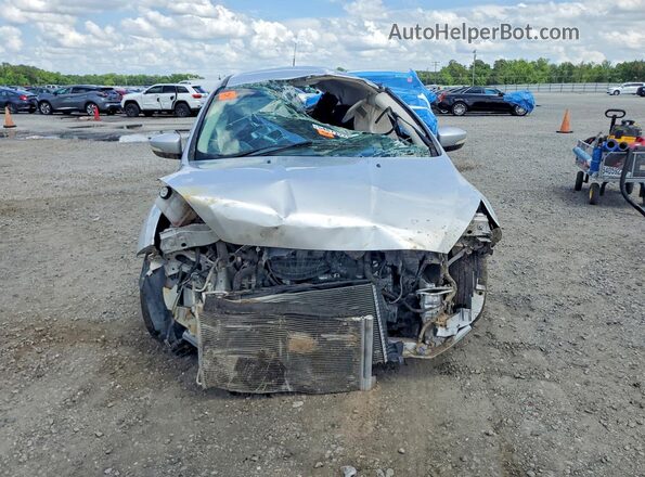 1FADP3F20HL286794 2017 FORD FOCUS Gray Front view