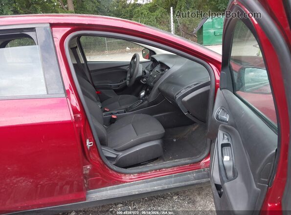 1FADP3F20HL311905 2017 FORD FOCUS Red Front interior view