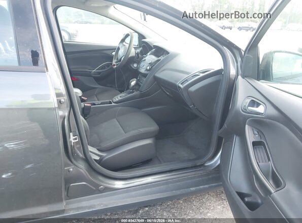 1FADP3F20JL218260 2018 FORD FOCUS Gray Front interior view
