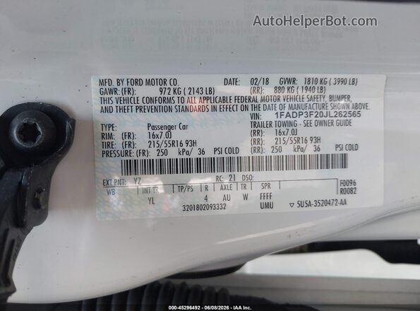 1FADP3F20JL262565 2018 FORD FOCUS White Widok komory silnika