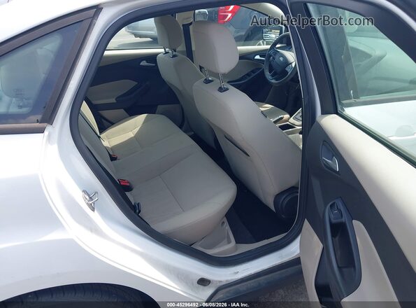 1FADP3F20JL262565 2018 FORD FOCUS White Widok naklejki z numerem VIN