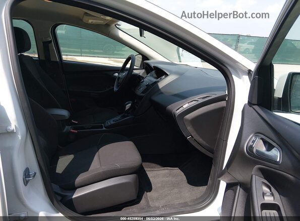 1FADP3F20JL328869 2018 FORD FOCUS Белый 