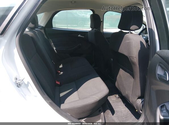 1FADP3F20JL328869 2018 FORD FOCUS Белый 