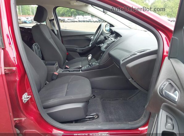 1FADP3F21GL304007 2016 FORD FOCUS Красный Вид салона спереди