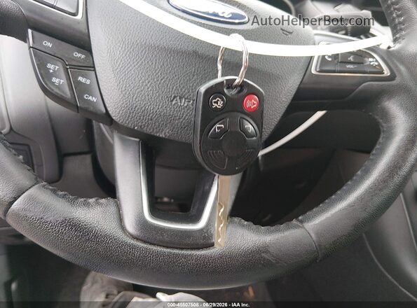 1FADP3F21GL374820 2016 FORD FOCUS Silver Widok deski rozdzielczej