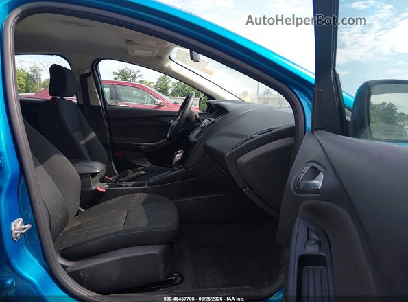 1FADP3F21GL381153 2016 FORD FOCUS Blue Front interior view