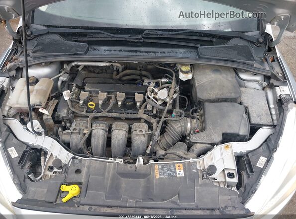 1FADP3F21HL328891 2017 FORD FOCUS Серебряный Вид сзади