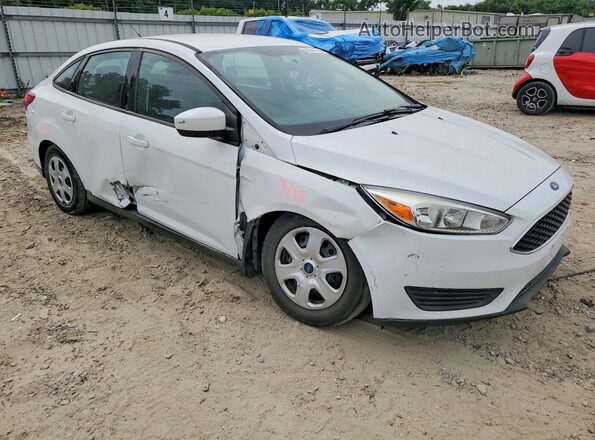 1FADP3F21JL257438 2018 FORD FOCUS Белый Передняя правая четверть