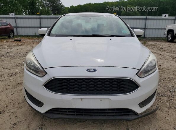1FADP3F21JL257438 2018 FORD FOCUS Белый Вид спереди