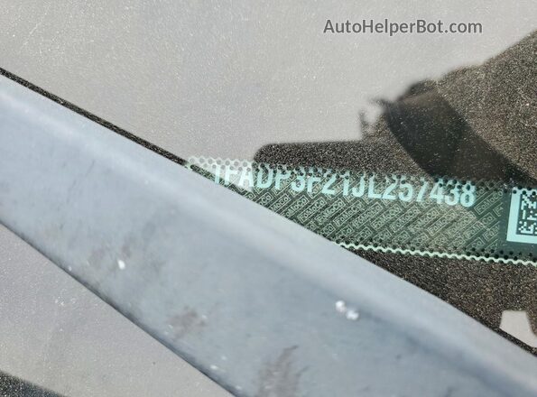 1FADP3F21JL257438 2018 FORD FOCUS Белый Вид подкапотного пространства