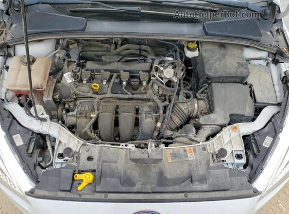 1FADP3F21JL257438 2018 FORD FOCUS Белый Вид задней части салона