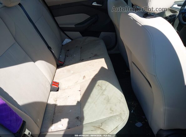 1FADP3F21JL326841 2018 FORD FOCUS Gray VIN sticker view