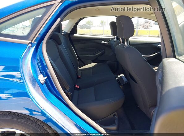 1FADP3F21JL328606 2018 FORD FOCUS Blue 