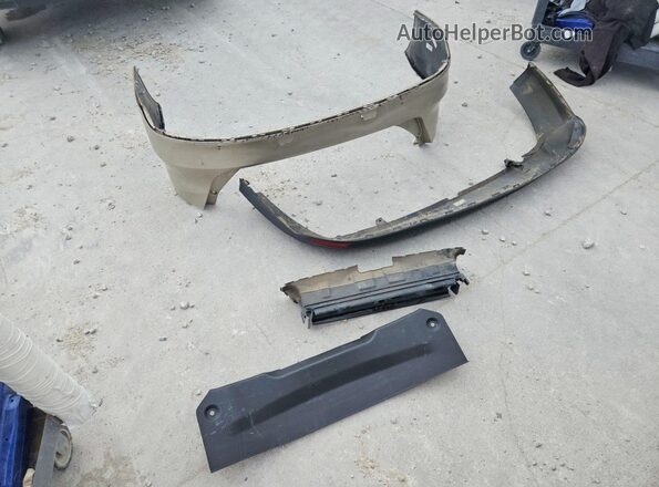 1FADP3F23HL300607 2017 FORD FOCUS Gold Вид підкапотного простору
