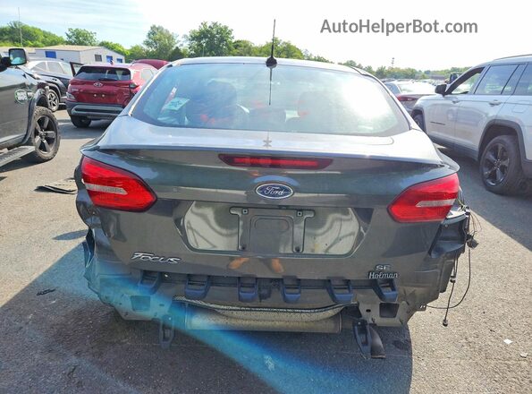 1FADP3F23JL233996 2018 FORD FOCUS Gray Вид ззаду