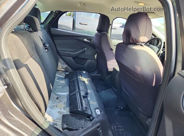 1FADP3F23JL233996 2018 FORD FOCUS Gray Вид задніх сидінь