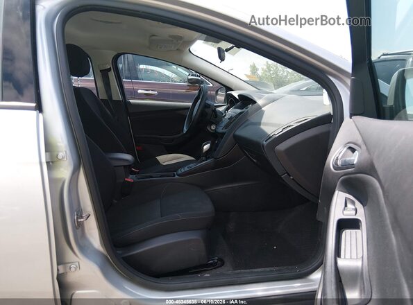 1FADP3F23JL254086 2018 FORD FOCUS Silver 