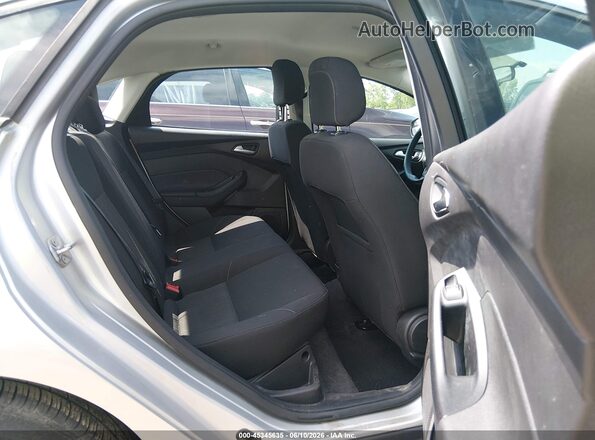 1FADP3F23JL254086 2018 FORD FOCUS Silver 