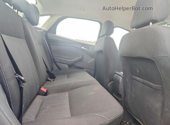 1FADP3F23JL264830 2018 FORD FOCUS Blue Вид задніх сидінь
