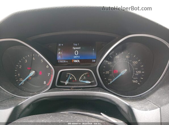 1FADP3F24GL236530 2016 FORD FOCUS Silver Rear seats view