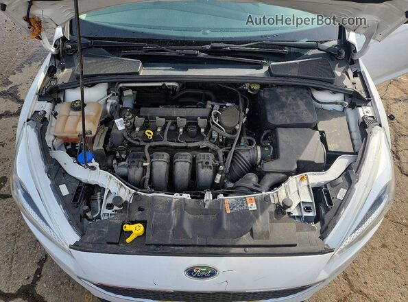 1FADP3F24GL305555 2016 FORD FOCUS White Вид задньої частини салону