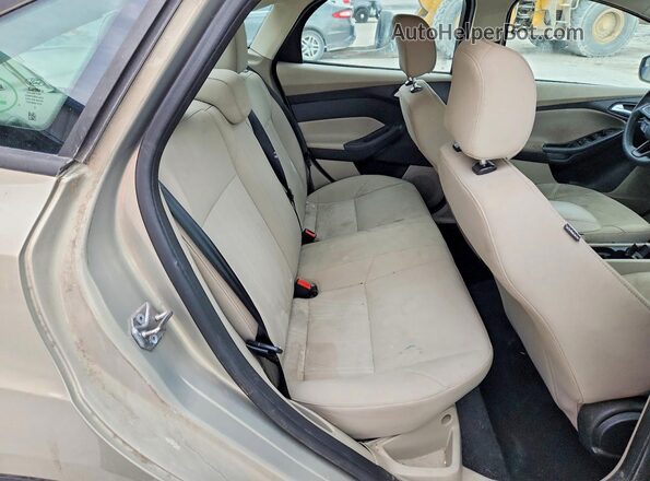 1FADP3F24GL344095 2016 FORD FOCUS Gold Вид задніх сидінь
