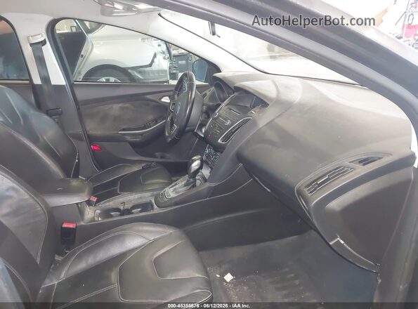 1FADP3F24GL371488 2016 FORD FOCUS Gray Вид салону спереду