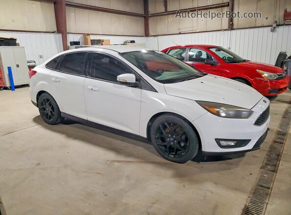 1FADP3F24GL391854 2016 FORD FOCUS White Front right