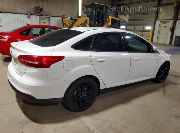1FADP3F24GL391854 2016 FORD FOCUS White Rear right