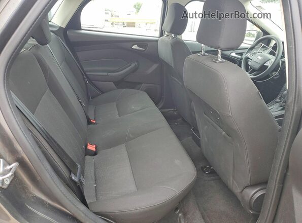 1FADP3F24HL300681 2017 FORD FOCUS Gray Вид задніх сидінь