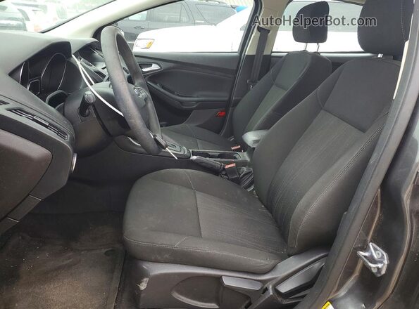 1FADP3F24HL300681 2017 FORD FOCUS Gray Вид салону спереду