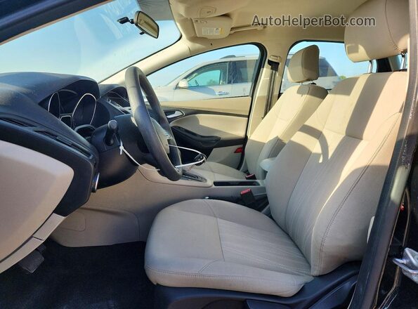 1FADP3F24HL327038 2017 FORD FOCUS Black 