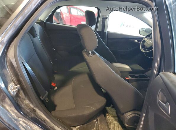 1FADP3F24JL269809 2018 FORD FOCUS Gray Rear seats view