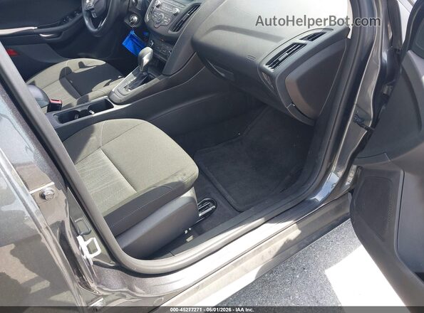 1FADP3F24JL328003 2018 FORD FOCUS Серый Вид салона спереди