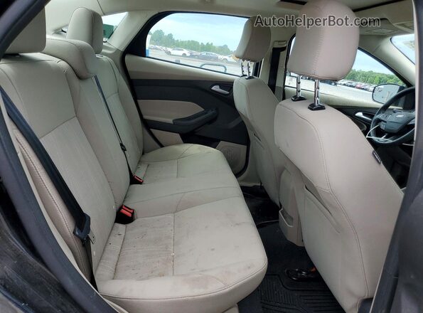1FADP3F25GL377106 2016 FORD FOCUS Black Dashboard view