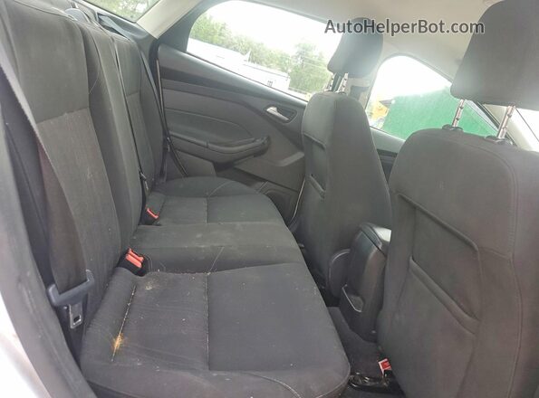 1FADP3F25GL401484 2016 FORD FOCUS White Vista de los asientos traseros