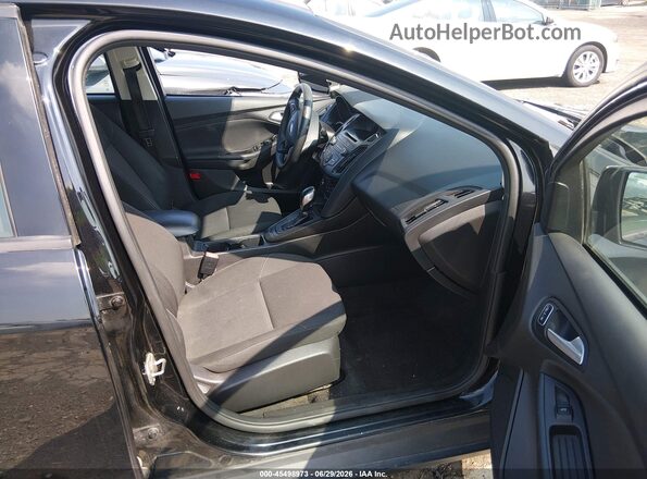 1FADP3F25HL335844 2017 FORD FOCUS Black Widok wnętrza z przodu