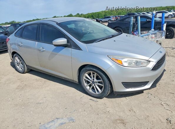 1FADP3F25JL272301 2018 FORD FOCUS Silver Передня права чверть