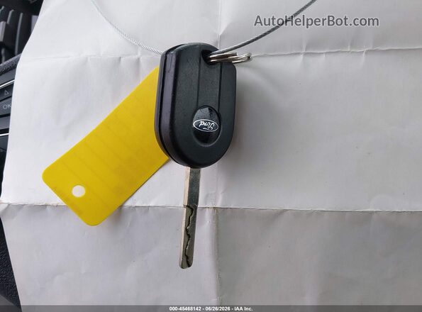 1FADP3F25JL316670 2018 FORD FOCUS Красный Вид панели приборов