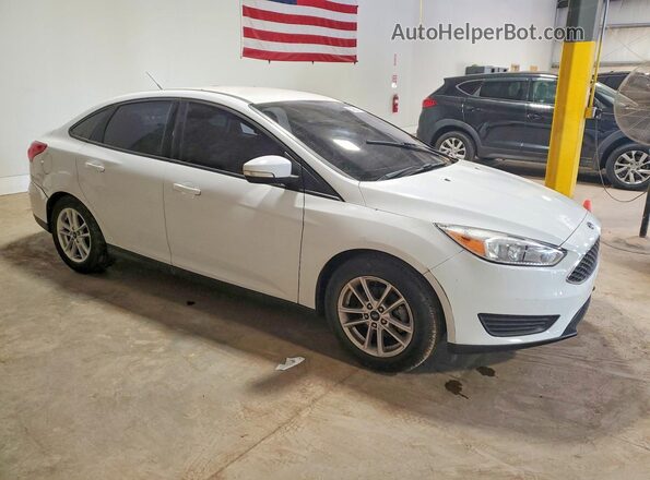 1FADP3F25JL318600 2018 FORD FOCUS White Передня права чверть