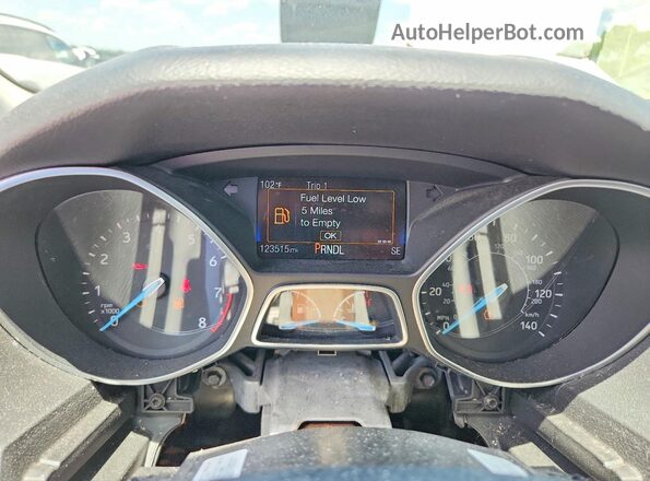 1FADP3F26HL241276 2017 FORD FOCUS Red 