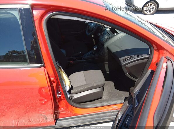 1FADP3F26HL276190 2017 FORD FOCUS Red წინა სალონის ხედი