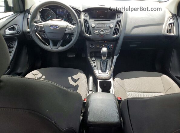 1FADP3F26HL337845 2017 FORD FOCUS Silver Vista del salpicadero
