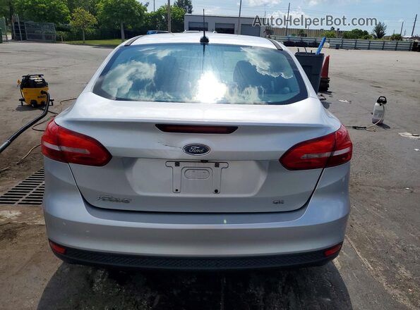 1FADP3F26HL337845 2017 FORD FOCUS Silver Vista trasera