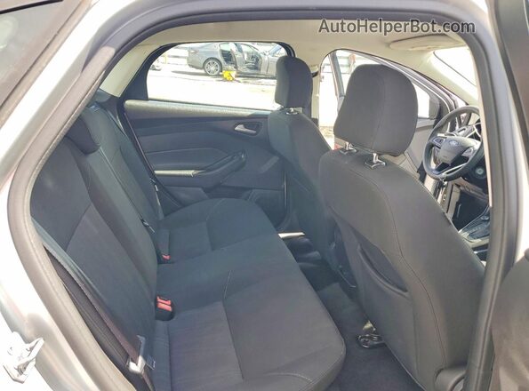 1FADP3F26HL337845 2017 FORD FOCUS Silver Vista de los asientos traseros