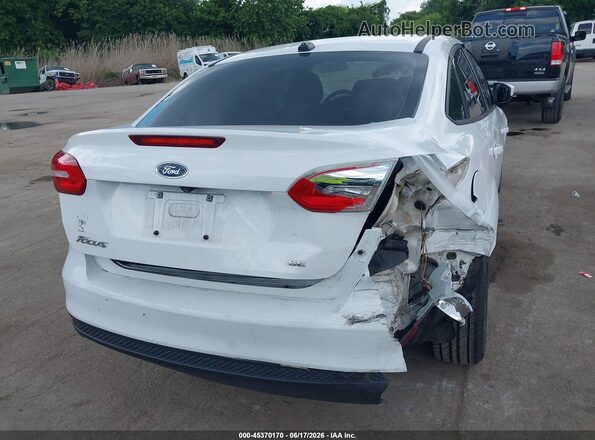 1FADP3F26JL226475 2018 FORD FOCUS Белый Вид спереди